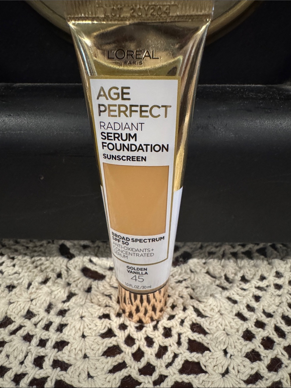 L'Oreal Age Perfect Radiant Serum Foundation - Golden Vanilla 45